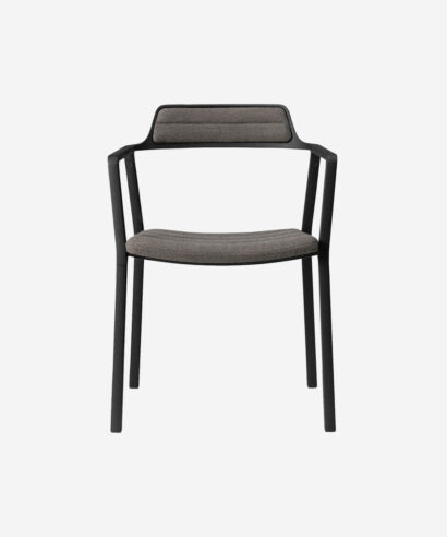 05 1 Vipp Armchair Black Leather 2