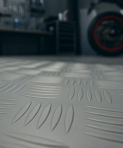 ΠΛΑΣΤΙΚΟ ΔΑΠΕΔΟ ΛΑΜΑΡΙΝΑ 1.5mm LT.GREY 2M NewPlan - 2 05 220ltgrey 15 2