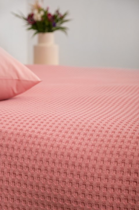 Κουβέρτα ΠΙΚΕ NAF NAF Cotton Waffle Pique Rose