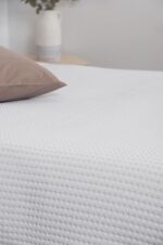 Κουβέρτα ΠΙΚΕ NAF NAF Cotton Waffle Pique White