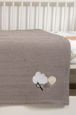 Naf Naf Little Ballons 305 - White Grey βρεφική πικέ κουβέρτα - Image 4