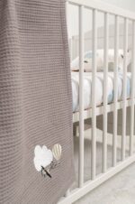 Naf Naf Little Ballons 305 - White Grey βρεφική πικέ κουβέρτα - Image 5