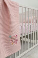 Naf Naf Little Fairies 303 - Somon Pink βρεφική πικέ κουβέρτα - Image 5