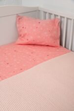 Naf Naf Little Hello Star 304 - Pink βρεφική πικέ κουβέρτα - Image 2