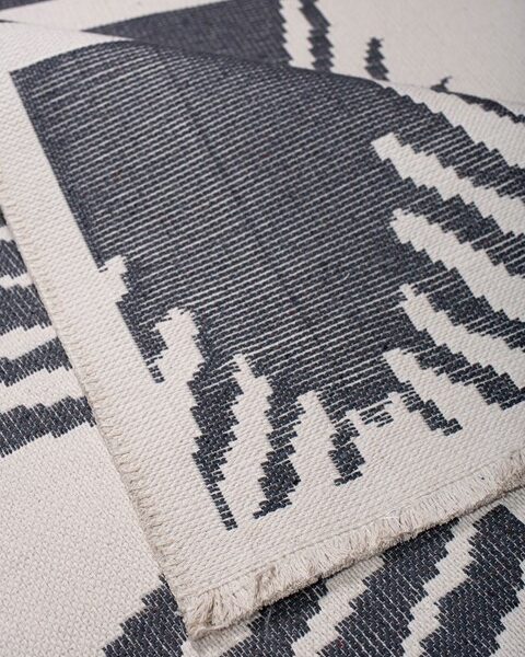 Natural Double Efor Black & White