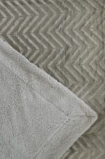 Naf Naf Zigblanket Grey - Image 5
