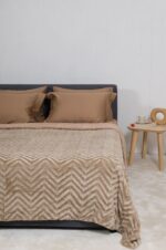 Naf Naf Zigblanket Tan